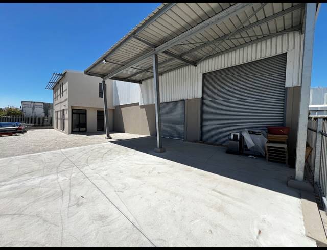 685M² WAREHOUSE TO LET IN AIRPORT INDUSTRIA